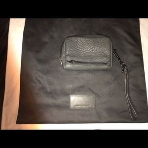 Wristlet wallet